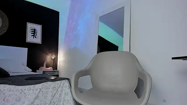 VioletPaket online show from 02/27/25, 09:04