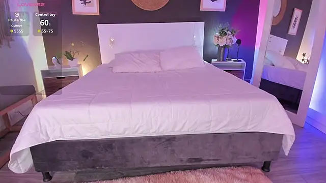 VioletPaket online show from 06/05/26, 01:06