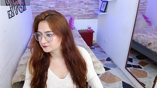 lilyponce  online show from 04/23/26, 07:16