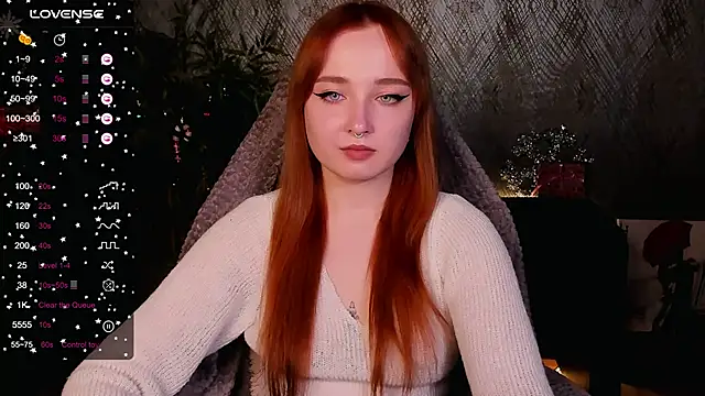 Snapshot of Emma_Chery chatting on 12/18/24, 11:45 Emma Chery online show from 12/18/24, 11:45