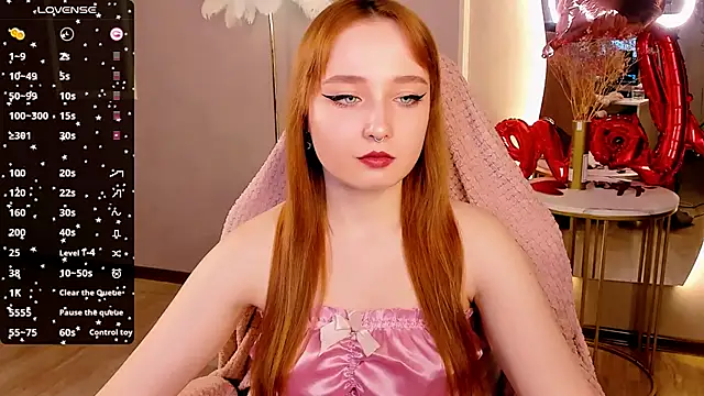 Snapshot of Emma_Chery chatting on 02/06/25, 11:43 Emma Chery online show from 02/06/25, 11:43