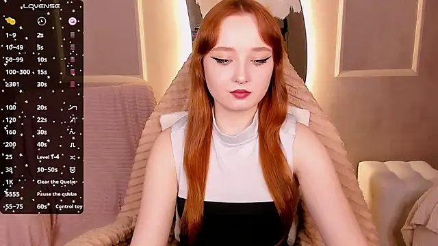 Snapshot of Emma_Chery chatting on 03/14/25, 11:45 Emma Chery online show from 03/14/25, 11:45