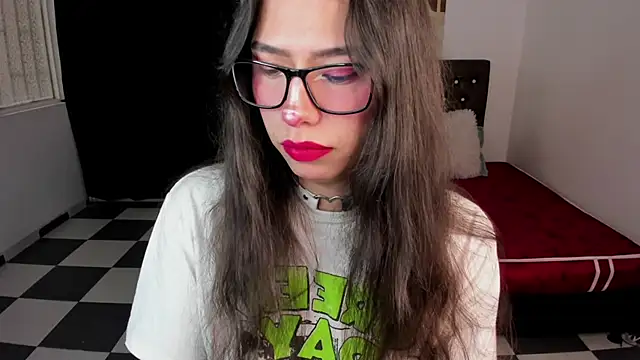 Snapshot of paula_kawaiifu_ chatting on 12/01/24, 04:29 paula kawaiifu online show from 12/01/24, 04:29