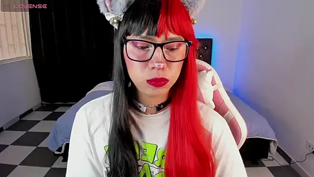 Snapshot of paula_kawaiifu_ chatting on 01/16/25, 05:23 paula kawaiifu online show from 01/16/25, 05:23
