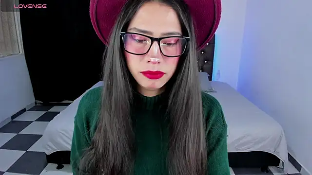 Snapshot of paula_kawaiifu_ chatting on 02/10/25, 02:05 paula kawaiifu online show from 02/10/25, 02:05