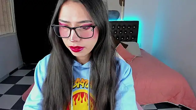 Snapshot of paula_kawaiifu_ chatting on 02/25/25, 02:00 paula kawaiifu online show from 02/25/25, 02:00