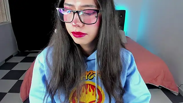 Snapshot of paula_kawaiifu_ chatting on 02/25/25, 05:04 paula kawaiifu online show from 02/25/25, 05:04