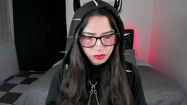 Snapshot of paula_kawaiifu_ chatting on 03/22/25, 02:03 paula kawaiifu online show from 03/22/25, 02:03