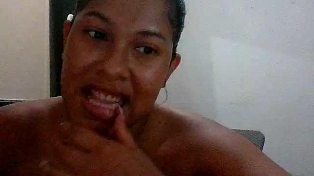 Kitra New online show from 02/17/26, 07:31