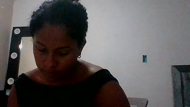 Kitra New online show from 04/20/26, 06:53