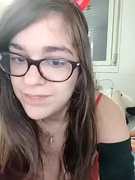 Snapshot of Miachan_LaGattinaVogliosa chatting on 10/28/25, 01:58 Miachan LaGattinaVogliosa online show from 10/28/25, 01:58