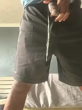 Snapshot of DManL chatting on 12/01/25, 05:34 DManL online show from 12/01/25, 05:34