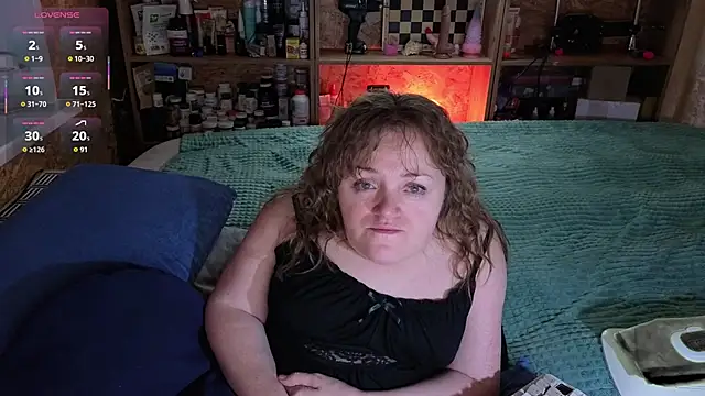 MiniNatalie online show from 11/08/25, 02:06