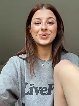 Mia-Minou online show from 04/06/26, 07:31