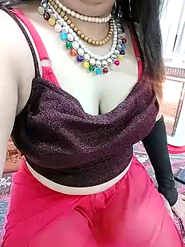 Snapshot of SHUBHI880 chatting on 01/06/25, 07:45 SHUBHI880 online show from 01/06/25, 07:45