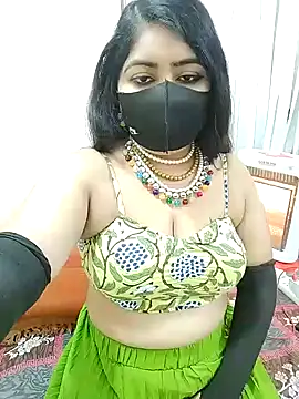 Snapshot of SHUBHI880 chatting on 01/08/25, 07:24 SHUBHI880 online show from 01/08/25, 07:24