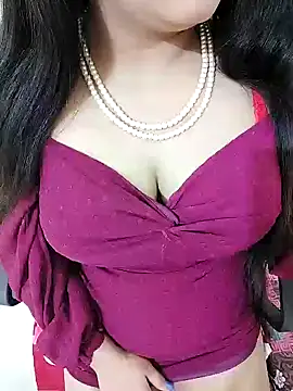 Snapshot of SHUBHI880 chatting on 02/07/25, 07:06 SHUBHI880 online show from 02/07/25, 07:06
