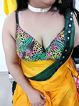 Snapshot of SHUBHI880 chatting on 02/19/25, 04:22 SHUBHI880 online show from 02/19/25, 04:22