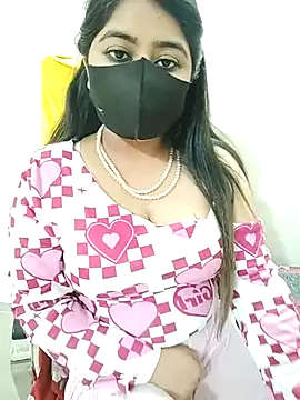 Snapshot of SHUBHI880 chatting on 03/08/25, 08:25 SHUBHI880 online show from 03/08/25, 08:25