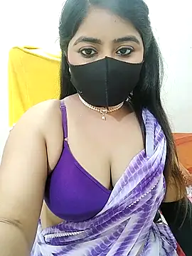 Snapshot of SHUBHI880 chatting on 03/21/25, 06:18 SHUBHI880 online show from 03/21/25, 06:18