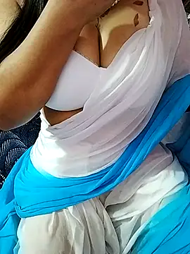 Snapshot of SHUBHI880 chatting on 03/05/26, 05:31 SHUBHI880 online show from 03/05/26, 05:31
