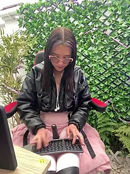 Isabella 21x online show from 01/17/25, 12:31