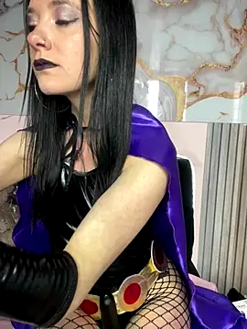 Isabella 21x online show from 10/31/25, 01:23