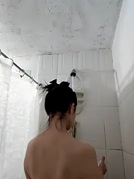 Snapshot of Isabella_21x chatting on 01/12/26, 11:48 Isabella 21x online show from 01/12/26, 11:48