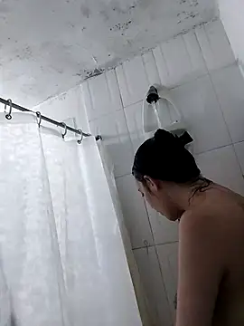 Snapshot of Isabella_21x chatting on 02/20/26, 11:43 Isabella 21x online show from 02/20/26, 11:43