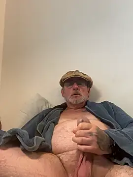 Snapshot of oldenglishguy chatting on 06/23/26, 07:45 oldenglishguy online show from 06/23/26, 07:45