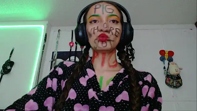 Eloise-brown online show from 01/22/25, 04:23