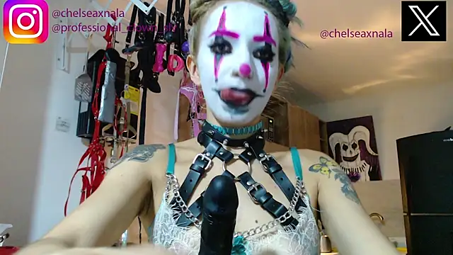 Eloise-brown online show from 09/12/25, 11:37