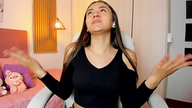 mia nevaeh online show from 02/06/25, 09:17