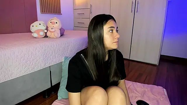 mia nevaeh online show from 11/16/25, 08:03