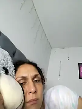 Snapshot of Corina_hot chatting on 12/07/24, 10:23 Corina hot online show from 12/07/24, 10:23