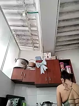 Snapshot of Corina_hot chatting on 12/15/24, 07:21 Corina hot online show from 12/15/24, 07:21