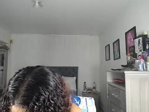 Snapshot of Corina_hot chatting on 12/26/24, 12:14 Corina hot online show from 12/26/24, 12:14