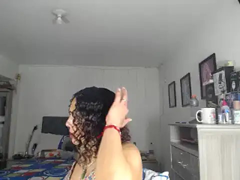 Snapshot of Corina_hot chatting on 12/26/24, 11:57 Corina hot online show from 12/26/24, 11:57