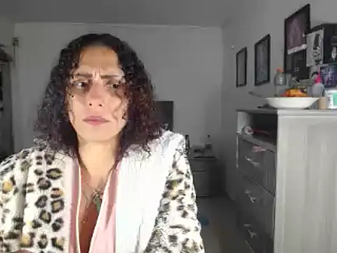 Snapshot of Corina_hot chatting on 12/29/24, 04:48 Corina hot online show from 12/29/24, 04:48