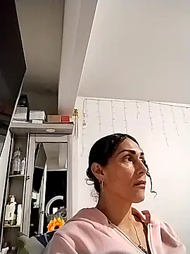 Snapshot of Corina_hot chatting on 01/23/25, 02:02 Corina hot online show from 01/23/25, 02:02