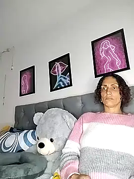 Snapshot of Corina_hot chatting on 01/25/25, 03:30 Corina hot online show from 01/25/25, 03:30