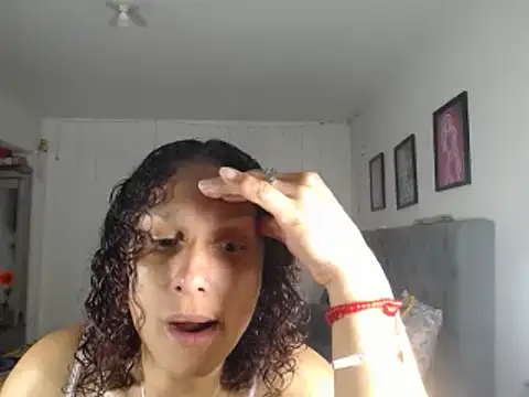 Snapshot of Corina_hot chatting on 02/07/25, 08:53 Corina hot online show from 02/07/25, 08:53