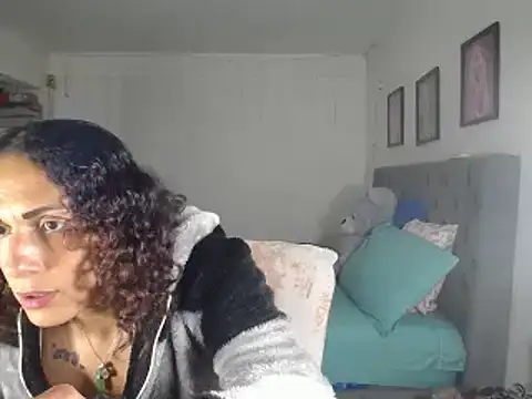 Snapshot of Corina_hot chatting on 03/22/25, 11:31 Corina hot online show from 03/22/25, 11:31