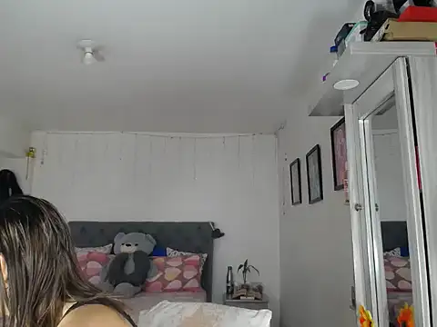 Snapshot of Corina_hot chatting on 09/24/25, 08:34 Corina hot online show from 09/24/25, 08:34