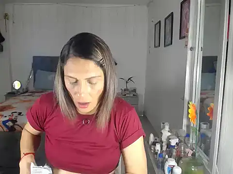 Snapshot of Corina_hot chatting on 10/23/25, 07:56 Corina hot online show from 10/23/25, 07:56