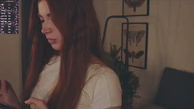 Freckle Diyana online show from 10/14/25, 03:57