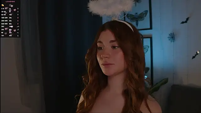 Freckle Diyana online show from 10/31/25, 04:08