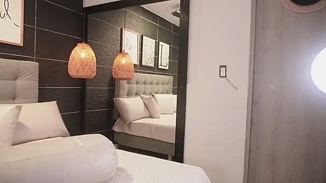 Bella TS  online show from 01/31/26, 10:08