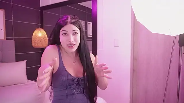 Bella TS  online show from 03/19/26, 10:47