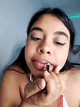 Snapshot of Fanny_Klean chatting on 02/26/25, 09:42 Fanny Klean online show from 02/26/25, 09:42